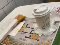 -麦当劳(上海虹桥站30B检票口楼上)
