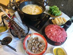 -鲜入围煮花胶鸡海鲜火锅