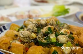 Fried Dough with Fresh Oysters