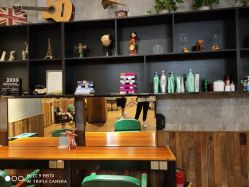 -PE SALON