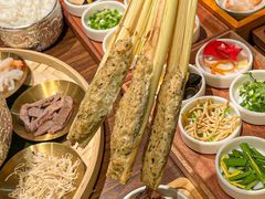 -良米山·云南野生菌过桥米线(上海首店)