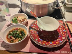 -尚尚仙·酸汤猪手·猪肚鸡火锅(华联万柳购物中心店)