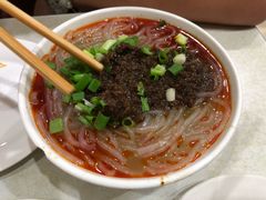 杂酱粉-胡成记口蘑龙眼包子(盐道街店)