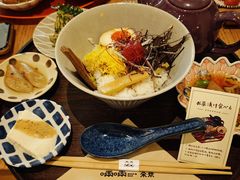 -啢啢茶寮(芳华横街店)