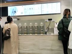 -喜茶(杭州滨江宝龙店)