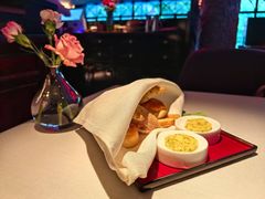 -弦月窗LUNETTE BY AMANDA(复兴路店)