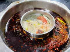 鸳鸯锅-星鸿社重庆老火锅