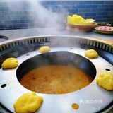 吃正宗柴🐓火鸡、玉米粑粑🍠红薯锅巴饭咯😋  