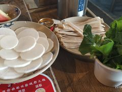 四川宽粉-小龙坎老火锅(北京三里屯店)