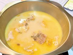 -鲜入围煮花胶鸡海鲜火锅