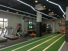 -Freedom Fitness私教健身俱乐部(徐虹北路店)