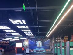 -极限PLAY运动娱乐新世界·团建派对潮玩休闲馆·室内蹦极高空游乐园