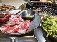 -Ant 蚂蚁洞烤肉·大营地(上海静安大悦城店)