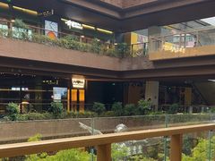 -瑞虹新天地月亮湾