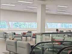 -深圳锦龙奥迪4S店(前海店)
