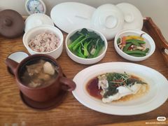-雪梅月子中心(华侨城店)