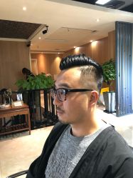 -苑苑发型设计