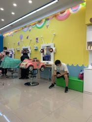 -爆米花儿童美发乐园