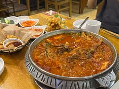 -喇喇排骨火锅·传统韩式脊骨汤(望京西园总店)