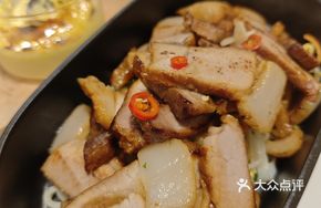 Thai Pork Cutlet with Seasonal Vegetable Salad Noodles