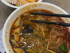 麻辣米线-子午路张记肉夹馍(翠华路店)