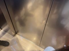 -瑞尔齿科(南京东路名人诊所)