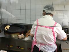 -黄阿姨锅贴大王(万航渡路店)