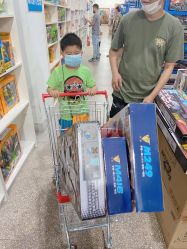 -逝水玩具折扣店