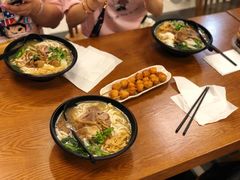 -鑫花溪牛肉米粉(凤凰街创始总店)