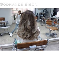 -God Hands发型设计复古会所