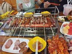 -哈尔滨小酒馆·鲜肉现穿自助烧烤(康新花园店)