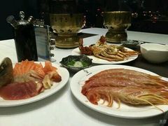 -云顶旋转自助景观餐厅