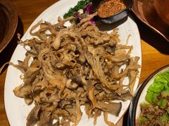 椒盐什菌-觅山云南菜(泊富ICITY店)