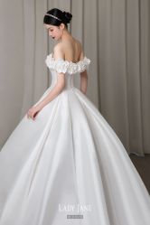 -Lady  Jane高端婚纱礼服馆