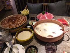 -三人行骨头王火锅(长寿店)
