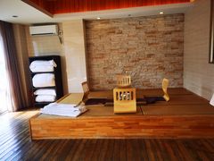 -中家鑫园温泉酒店鑫悦汤泉