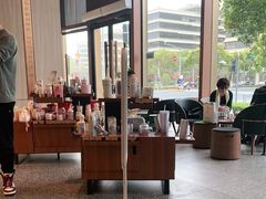 -星巴克臻选(上海虹桥新天地三店)
