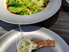 -卡普里披萨·牛扒·下午茶