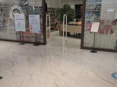 -钟书阁(群光广场店)