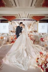 -拉瑞娜LaReine婚纱礼服高级定制