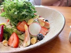 藜麦浆果时蔬沙拉-Artisan匠匠(中央大街店)