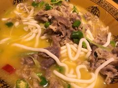 酸汤肥牛-阿英煲(凉城路店)