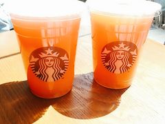 冰摇桃桃柠香茶-星巴克臻选(南京艾尚天地店)