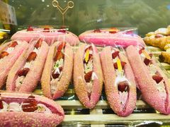 草莓奶油面包-多乐之日(五道口店)