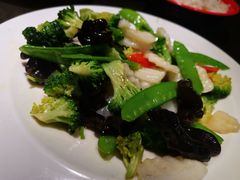 -靠山屯东北农家菜(八龙桥雅苑店)