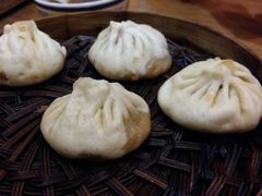 传统猪肉灌汤包-草包包子铺(宽厚里店)