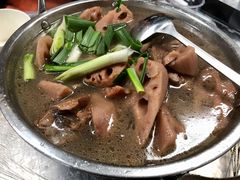猪弯骨藕汤-小民大排档(光谷店)