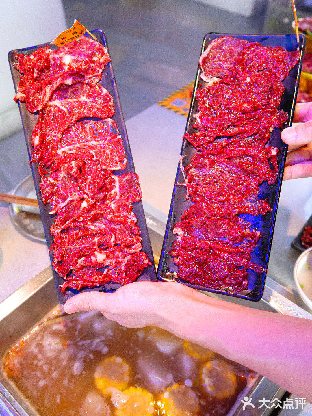 珠海的朋友在家门口也能吃到牛肉火锅啦🤤