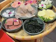 -谭鸭血老火锅(万象九宜城店)