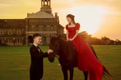 -雪中彩影婚纱摄影·微光艺术中心